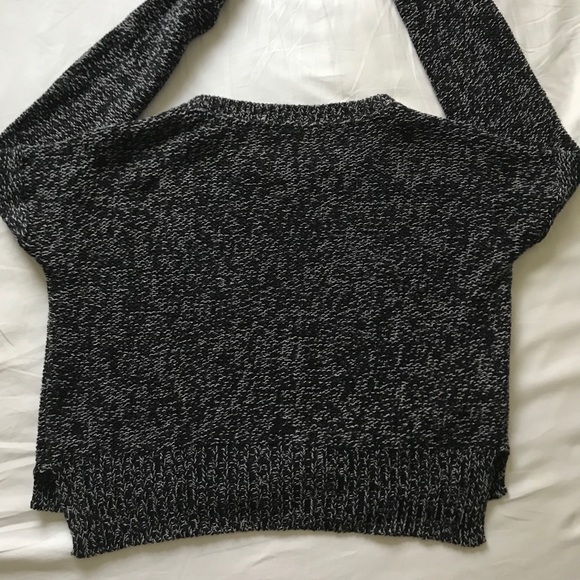 OCT 10 CLOSET CLOSING RD Style Crewneck Sweater - Picture 4 of 4